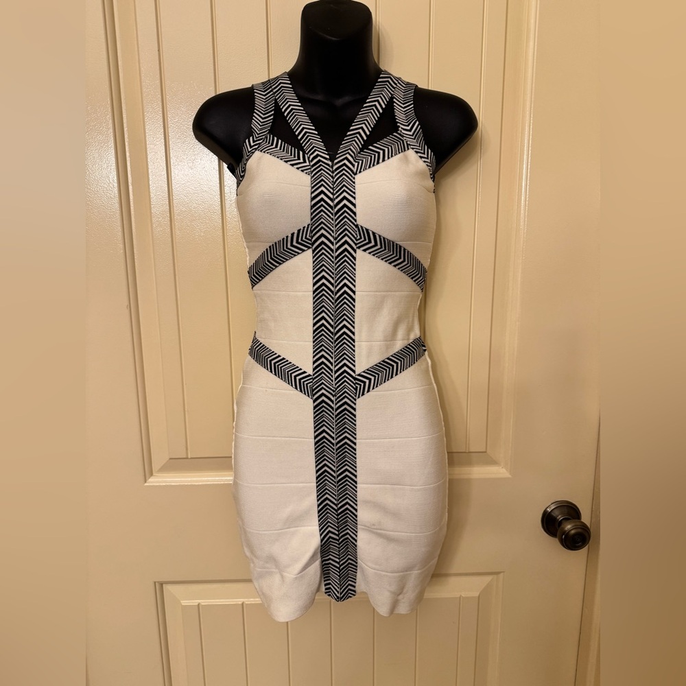 Y2K bebe chevron jacquard Black and White bandage Mini Dress size XS